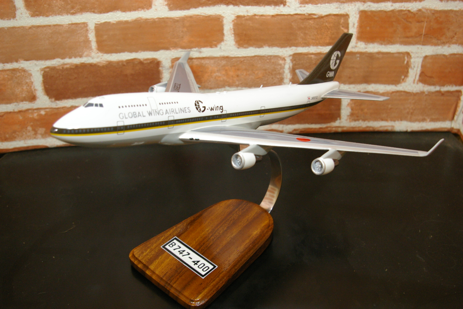 オーダーメイド予約受付中！ 1/200 B747-400 グローバルウィングス航空（ボーイング）　木製模型