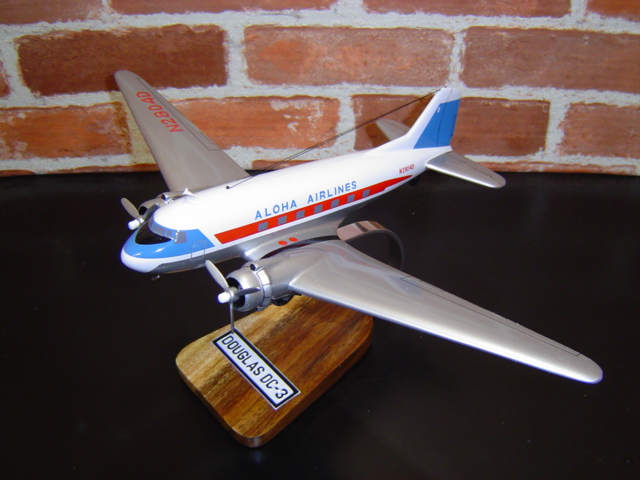 オーダーメイド予約受付中！ 1/72 DC-3 ハワイアン航空(ダグラス）　木製模型