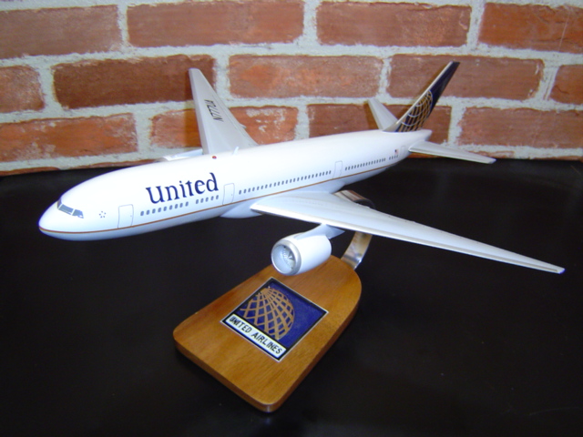 オーダーメイド予約受付中！ 1/200 B777-200 ユナイテッド航空「N777UA」(ボーイング）　木製模型