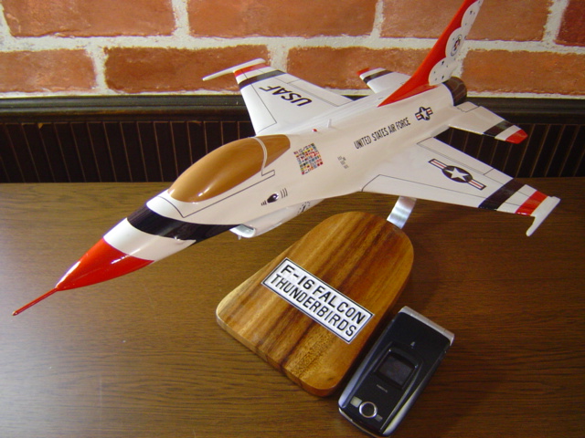 オーダーメイド予約受付中！ 1/48 F-16C サンダーバーズ(ジェネラルダイナミクス)　木製模型