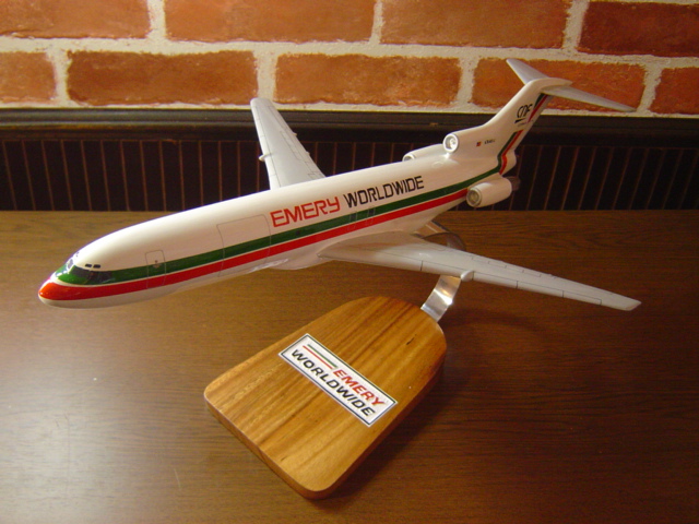 オーダーメイド予約受付中！ 1/144 B-727Fエメリー・ワールドワイド航空(ボーイング)　木製模型