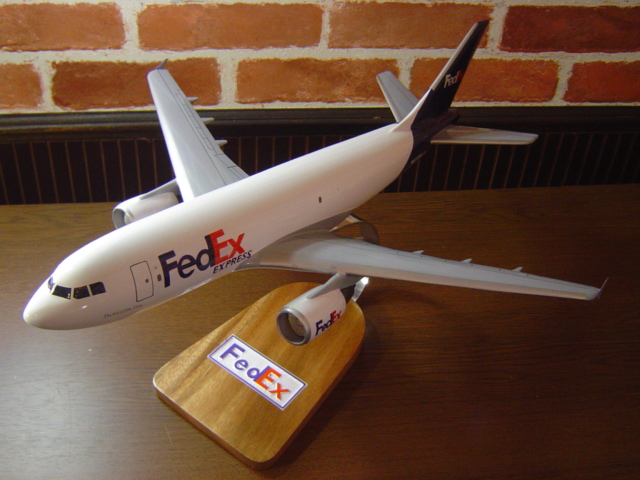 オーダーメイド予約受付中！1/144 A300-600F フェデックス(エアバス）　木製模型