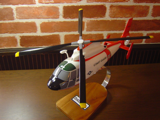 オーダーメイド予約受付中！ 1/32 HH-65 Dolphin アメリカ沿岸警備隊(アエロスパシアル)　木製模型
