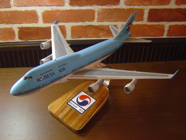 オーダーメイド予約受付中！ 1/200 B-747-400 大韓航空 (ボーイング)　木製模型