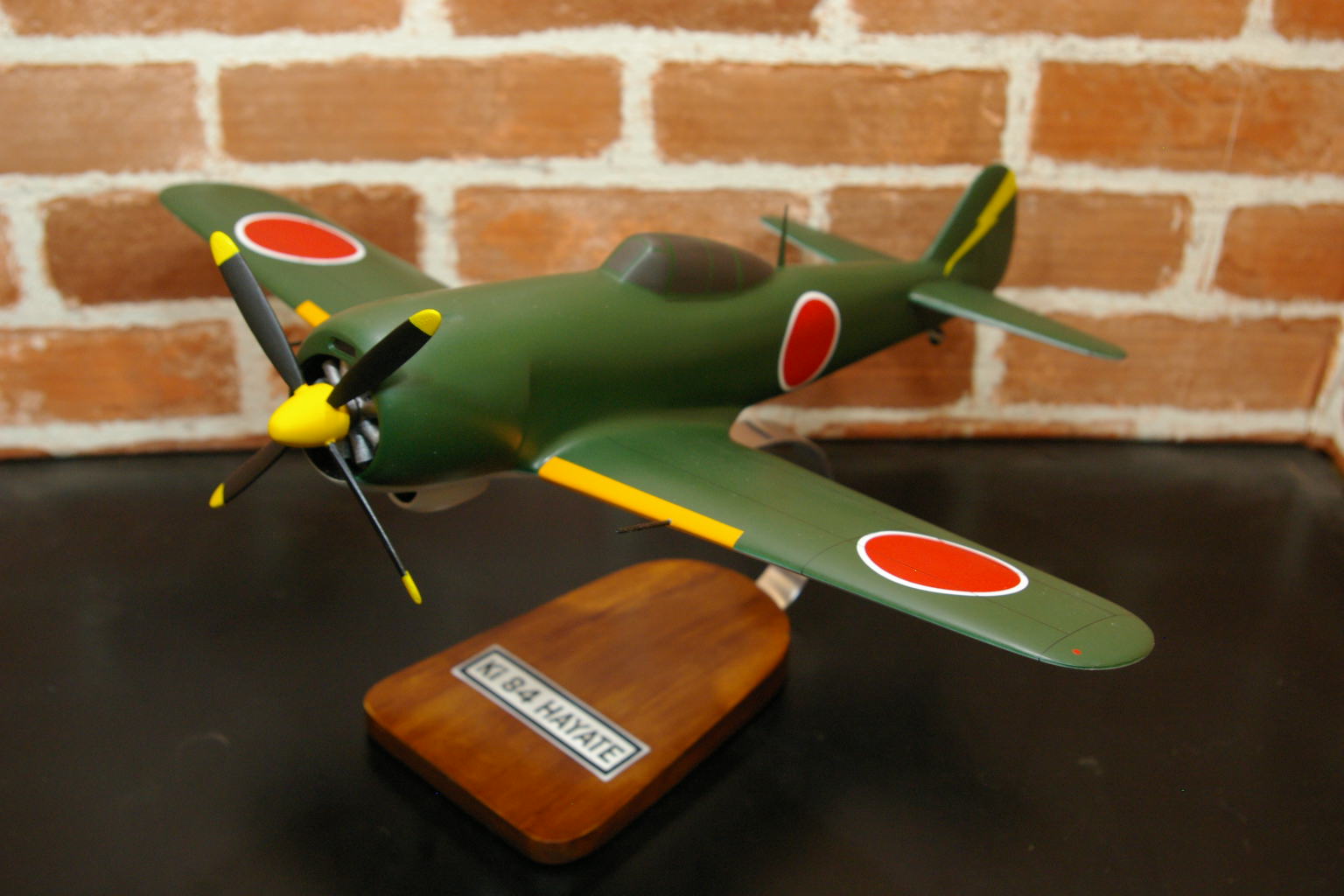 オーダーメイド予約受付中！ 1/32 キ84 四式戦闘機「疾風」(中島)　木製模型